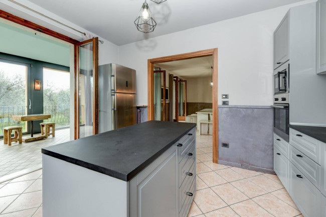 Villa in vendita a Bardolino