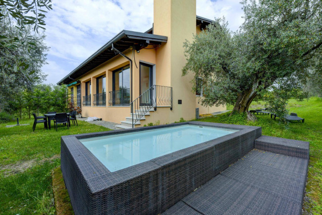 Villa in vendita a Bardolino