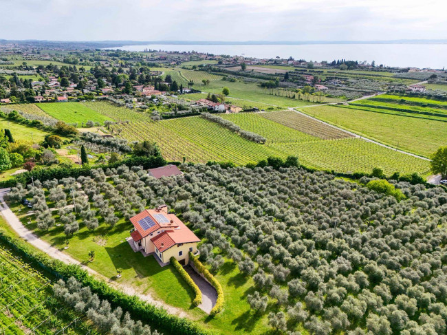 Villa in vendita a Bardolino