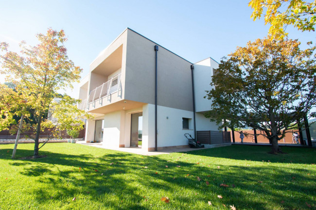 Villa for sale in San Giovanni Lupatoto