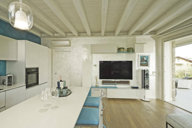 Appartamento in vendita a Sirmione