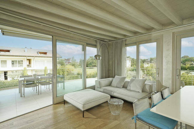 Appartamento in vendita a Sirmione