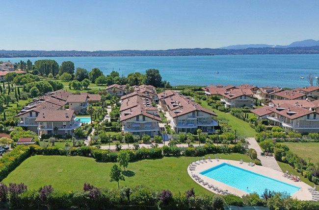 Appartamento in vendita a Sirmione