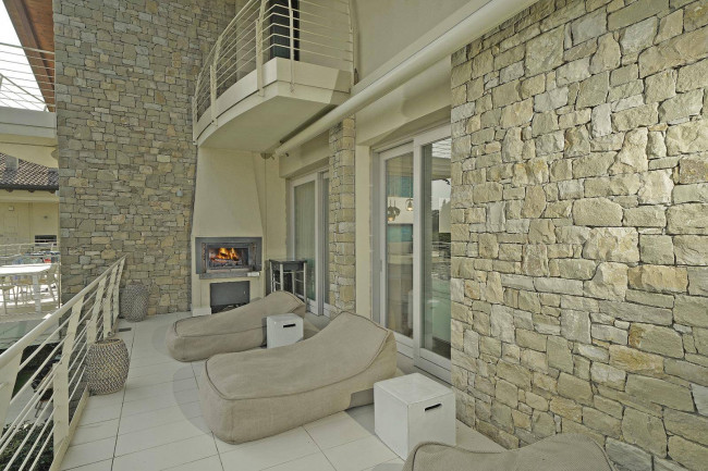 Appartamento in vendita a Sirmione