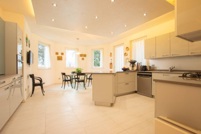 Villa in vendita a Verona