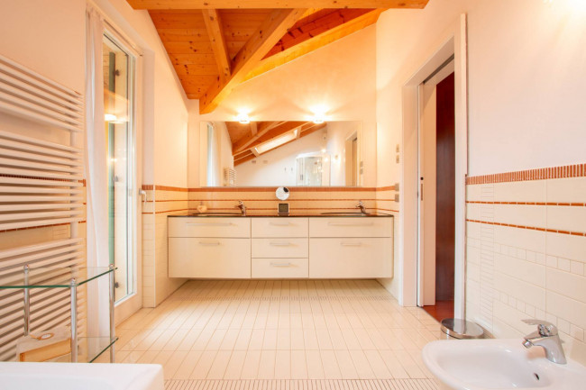 Villa in vendita a Verona