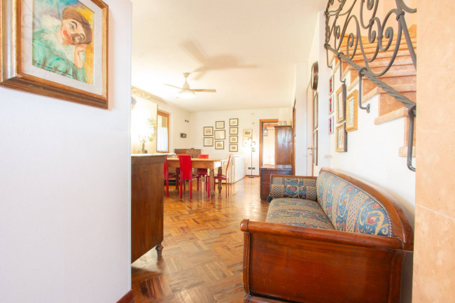 Villa for sale in Pescantina