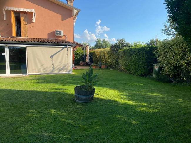 Villa for sale in Pescantina