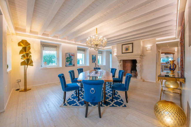 Villa in vendita a Lazise