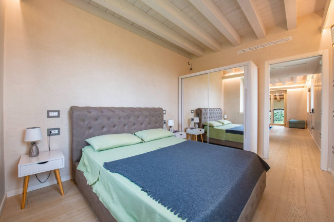 Villa in vendita a Lazise