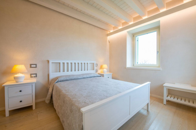 Villa in vendita a Lazise