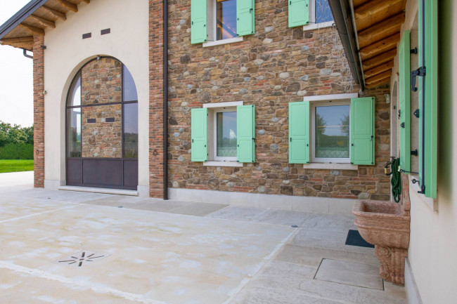 Villa in vendita a Lazise