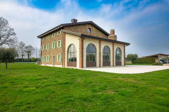 Villa in vendita a Lazise
