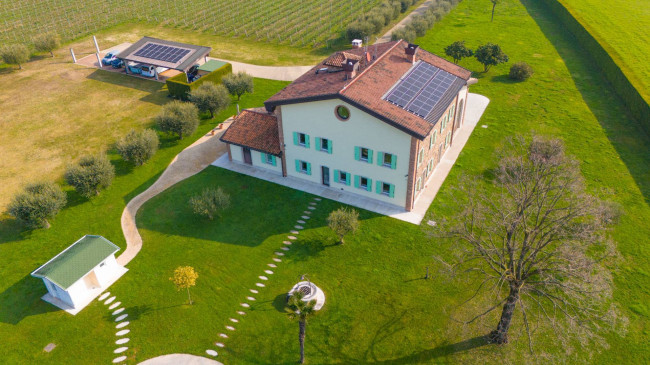 Villa in vendita a Lazise