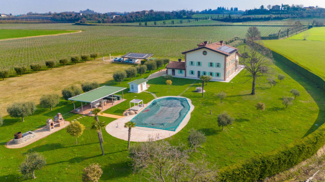 Villa in vendita a Lazise