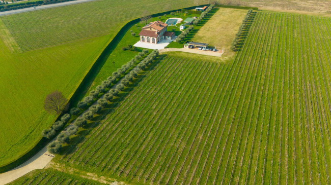 Villa in vendita a Lazise