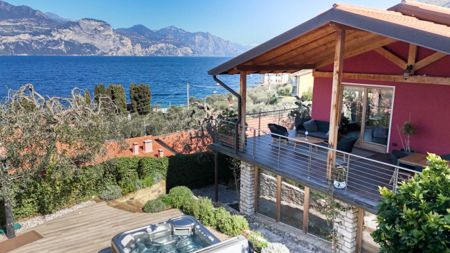 Villa in Vendita a Brenzone