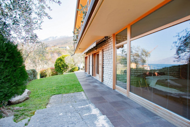 Villa in vendita a Brenzone