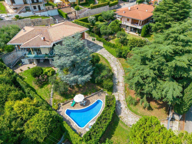 Villa in Vendita a Grezzana