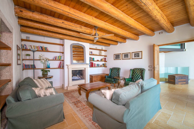 Rustico in vendita a Caprino Veronese