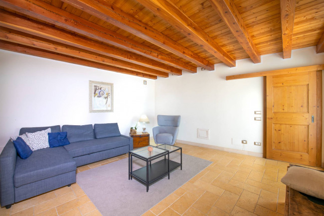 Rustico in vendita a Caprino Veronese