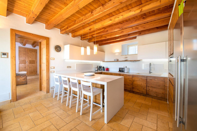 Rustico in vendita a Caprino Veronese