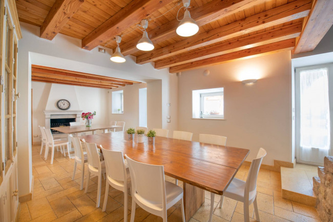 Rustico in vendita a Caprino Veronese