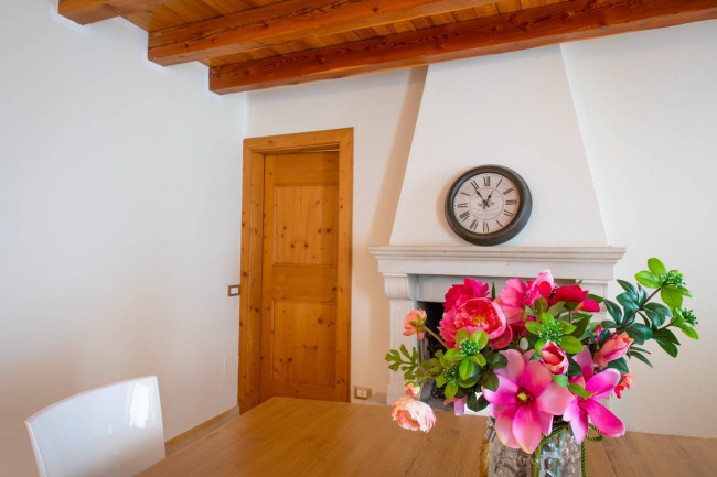 Rustico in vendita a Caprino Veronese