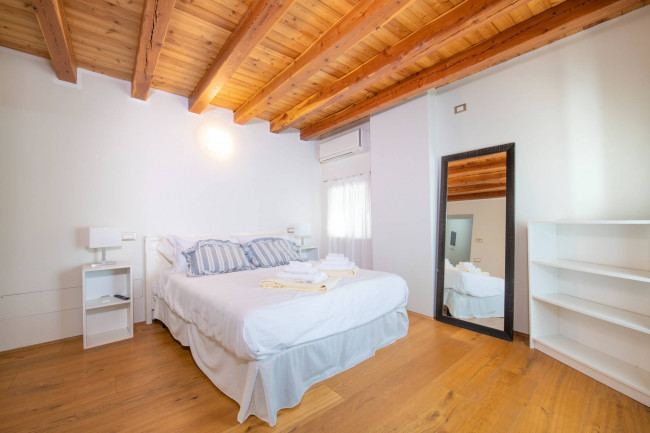 Rustico in vendita a Caprino Veronese