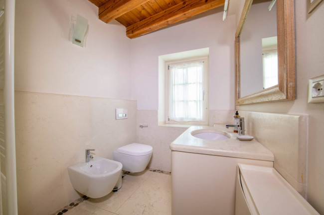 Rustico in vendita a Caprino Veronese