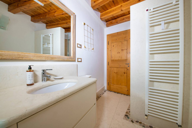 Rustico in vendita a Caprino Veronese