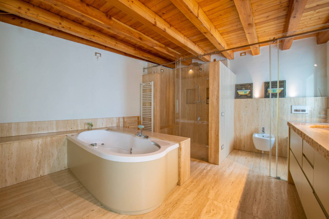 Rustico in vendita a Caprino Veronese