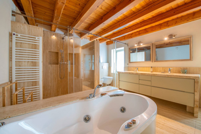 Rustico in vendita a Caprino Veronese