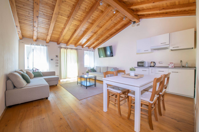 Rustico in vendita a Caprino Veronese