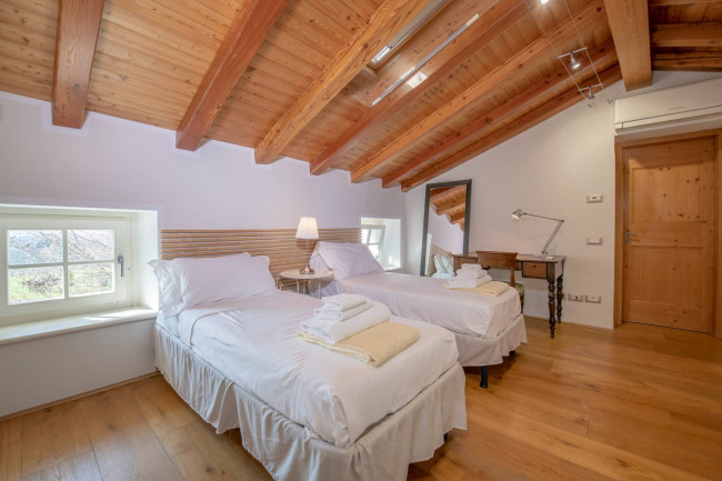 Rustico in vendita a Caprino Veronese