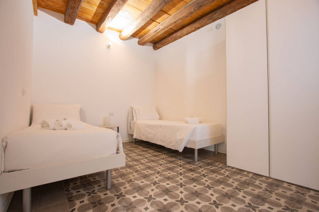 Stabile/Palazzo in vendita a Verona