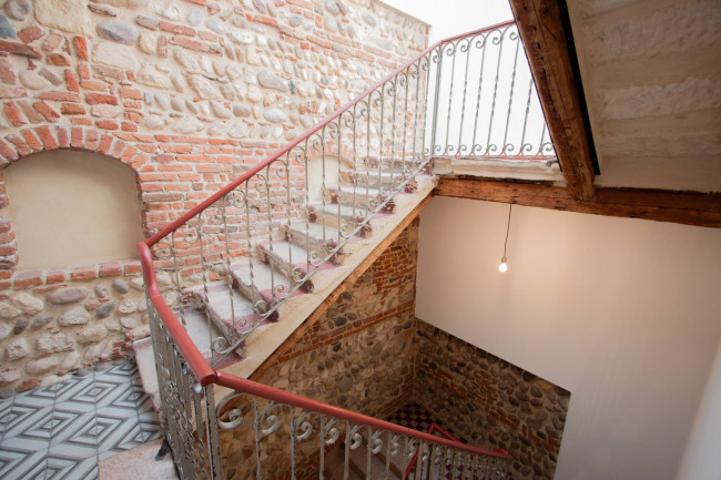 Stabile/Palazzo in vendita a Verona