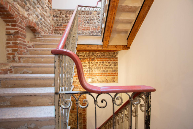 Stabile/Palazzo in vendita a Verona