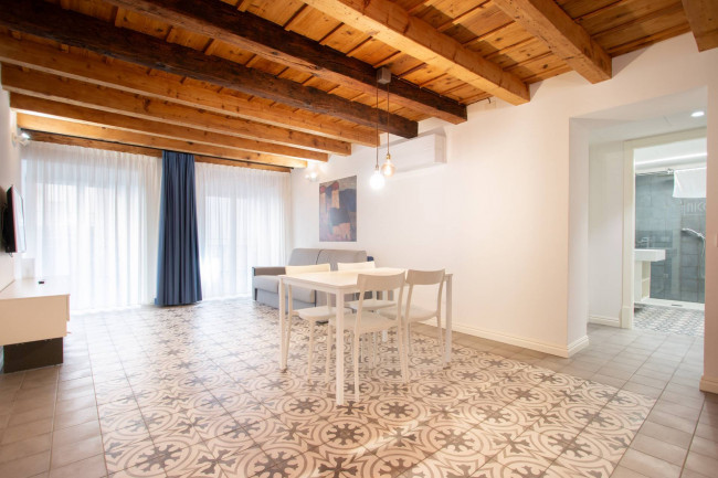 Stabile/Palazzo in vendita a Verona