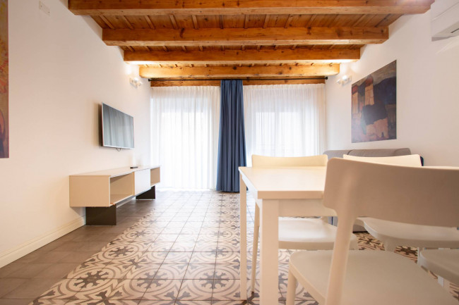 Stabile/Palazzo in vendita a Verona