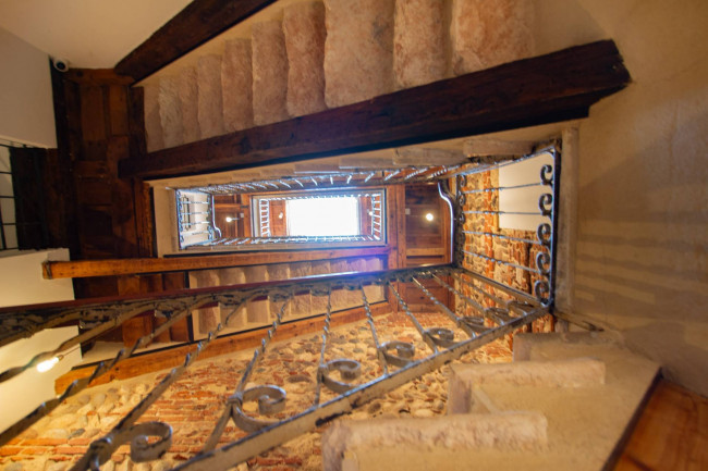 Stabile/Palazzo in vendita a Verona
