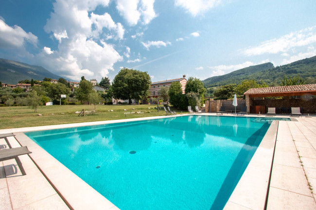 Casale in vendita a Caprino Veronese