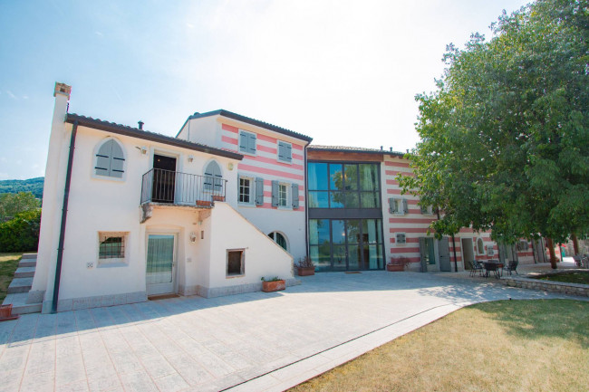 Casale in vendita a Caprino Veronese
