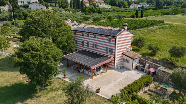 Casale in vendita a Caprino Veronese