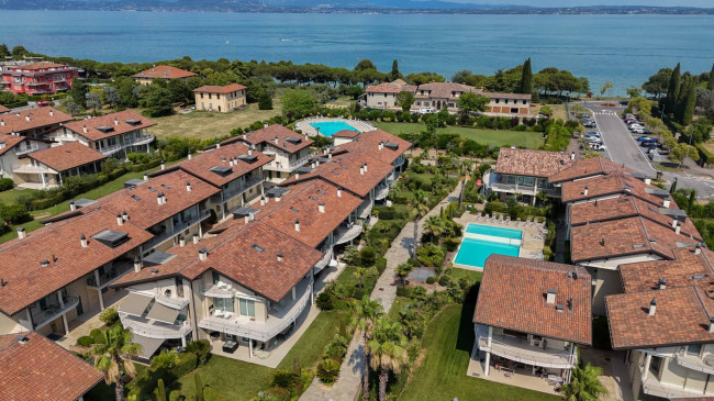 Appartamento in vendita a Sirmione