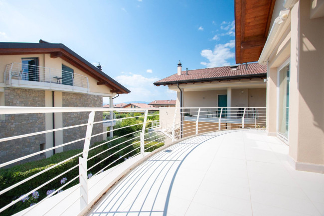 Appartamento in vendita a Sirmione