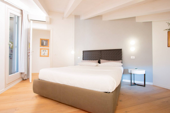 Appartamento in vendita a Sirmione
