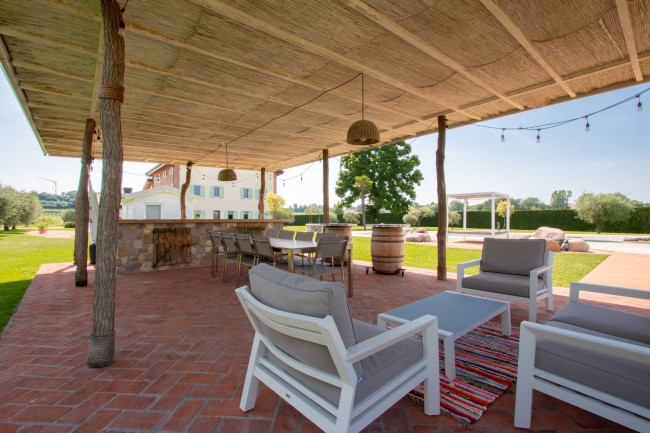 Villa for sale in Lazise