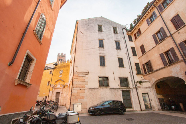 Appartamento in vendita a Verona