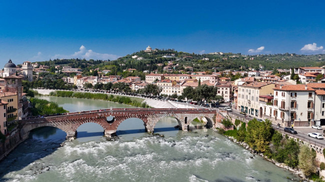 Appartamento in vendita a Verona